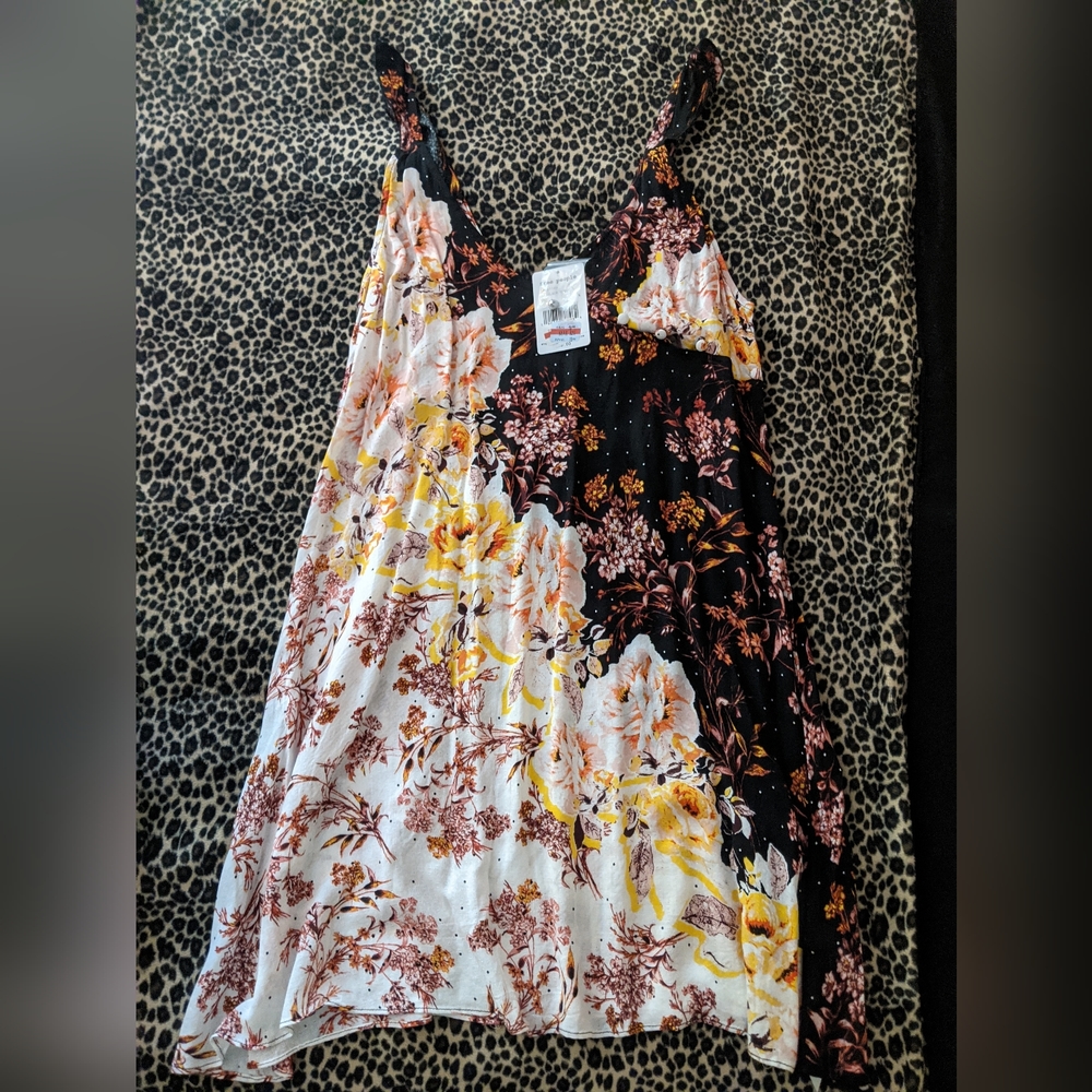 Flutter Sleeve Black Combo Tunic